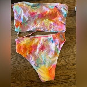 Matching tie dye swimsuit set!